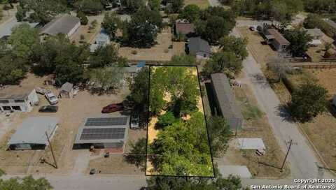 406 Patrick St, Pleasanton, TX 78064