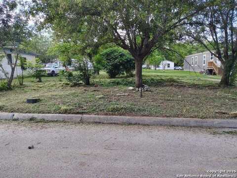 406 Patrick St, Pleasanton, TX 78064