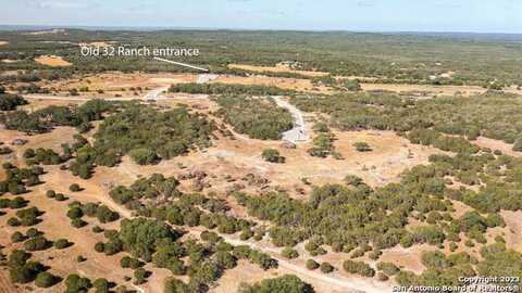 88 TISWIN TRL, Blanco, TX 78606