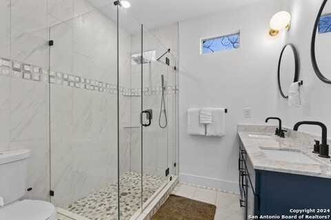 215 BERKSHIRE, San Antonio, TX 78210