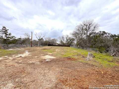 563 Oak Trail, Canyon Lake, TX 78133