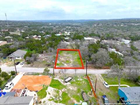 563 Oak Trail, Canyon Lake, TX 78133