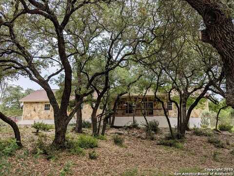 110 Foot Hill Dr, Canyon Lake, TX 78133