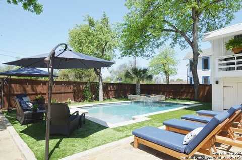 217 W Johnson, San Antonio, TX 78204