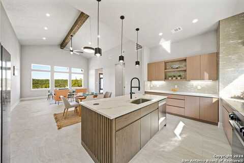 2920 Rocky Ridge Loop, Canyon Lake, TX 78133
