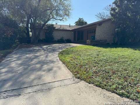 7714 Village Oak Dr, Live Oak, TX 78233