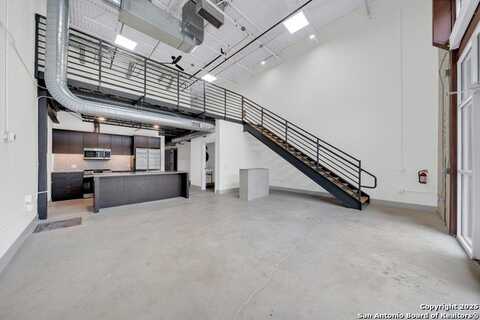 215 COCA COLA PL, San Antonio, TX 78219