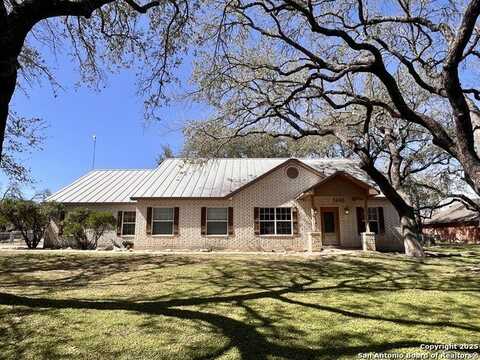 243 Hayden, Pleasanton, TX 78064