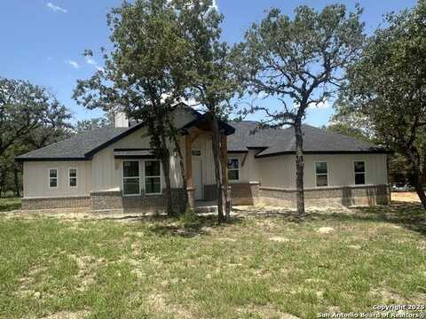 1196 COUNTY ROAD 319, La Vernia, TX 78121