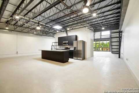 215 COCA COLA PL, San Antonio, TX 78219
