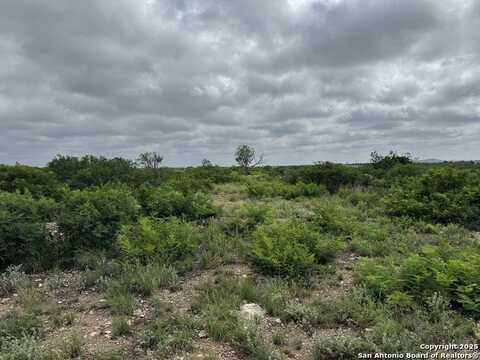 660 Legend Hls, Uvalde, TX 78801