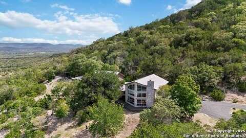 3293 N Little Creek Rd, Vanderpool, TX 78885