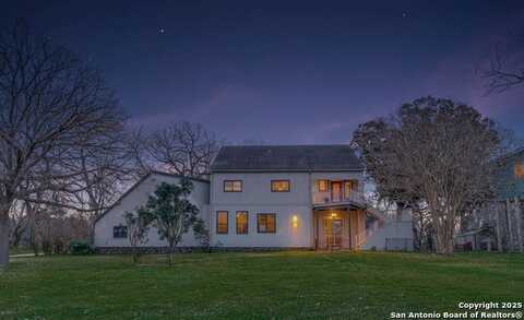 54 S Hampton Dr, Seguin, TX 78155