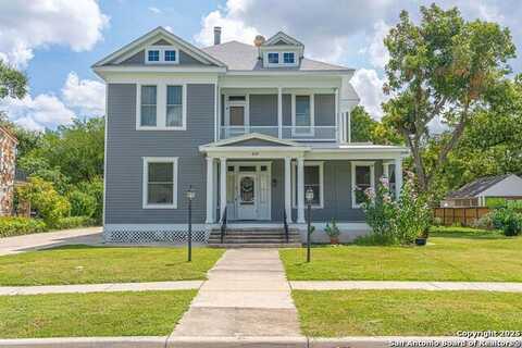 419 N RIVER ST, Seguin, TX 78155