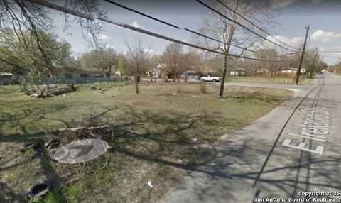 611 E IRELAND ST, Seguin, TX 78155