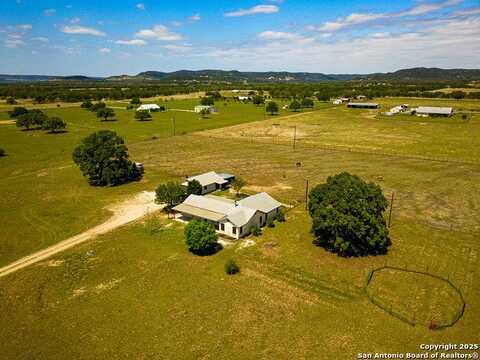 472 Valley View Trail, Medina, TX 78055