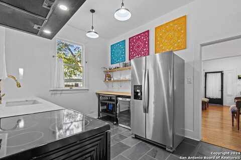 729 N Pine St, San Antonio, TX 78202