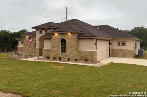 101 Hondo Ridge, La Vernia, TX 78121