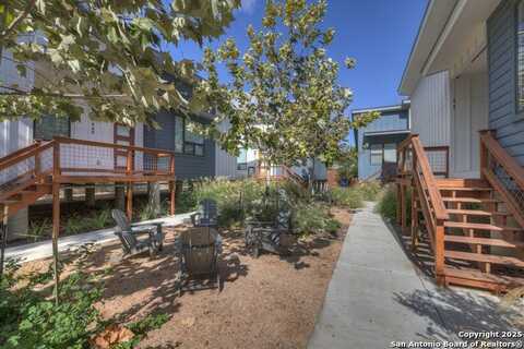 565 E BASEL ST, New Braunfels, TX 78130
