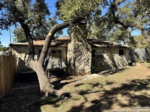 507 W Clark St, Canyon Lake, TX 78133