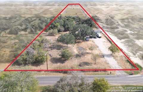 1169 Old Adams LN, Pleasanton, TX 78064