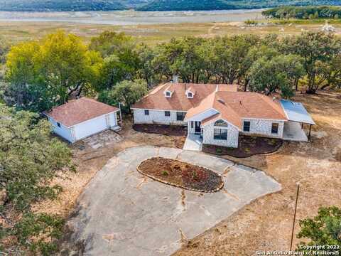 2580 GOAT HILL RD, Lakehills, TX 78063