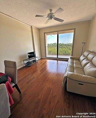 1 TOWERS PARK LN, San Antonio, TX 78209