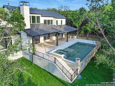 236 Riverfront Dr., New Braunfels, TX 78132