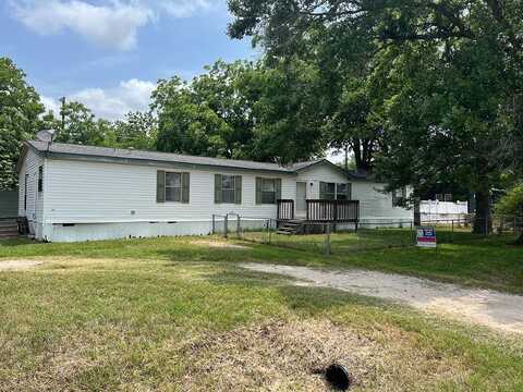 6214 Railroad Street, Wallis, TX 77485