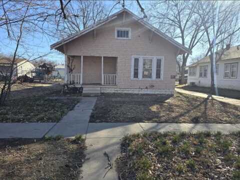 1712 Fuller St, Winfield, KS 67156