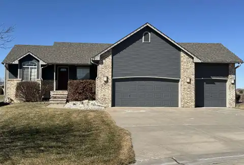 620 Goldspike ct, Newton, KS 67114