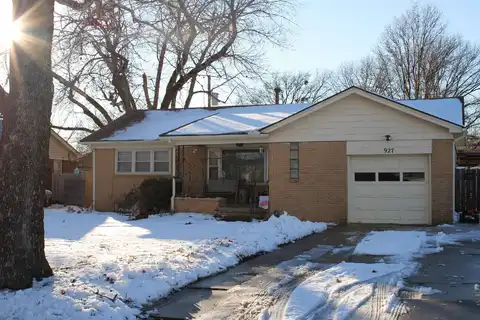 927 S Broadmoor Ave, Wichita, KS 67207