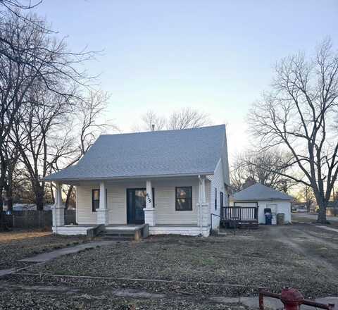 825 N Linden, Belle Plaine, KS 67013