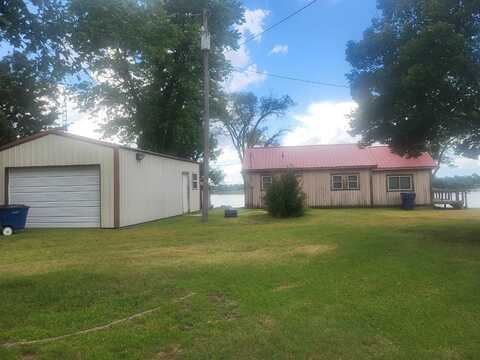 109 Eureka Lake Rd, Eureka, KS 67045
