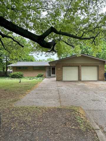 6427 E Marjorie St, Wichita, KS 67206
