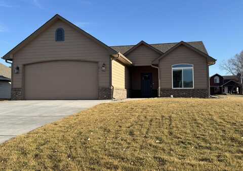 4426 Niblick Dr, Winfield, KS 67156