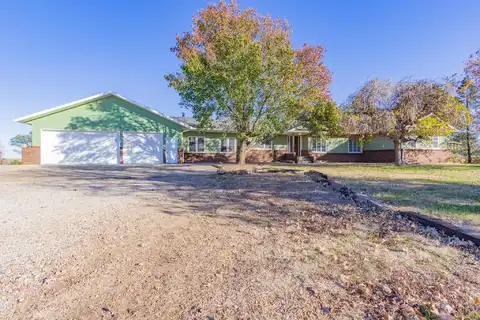 3109 S Holmes Rd, Salina, KS 67401