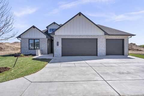 8317 W Waterway Ct, Maize, KS 67101
