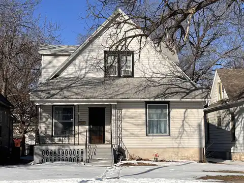 1111 N Main, Newton, KS 67114