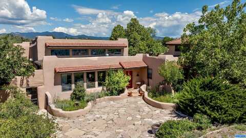 29 Busy Street, Silver City, NM 88022