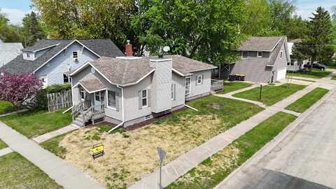 1320 Stoughton Avenue, Tomah, WI 54660