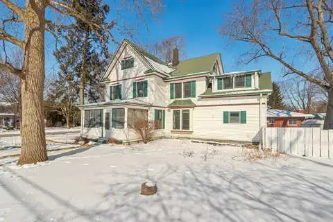 403 E Wisconsin Street, Delavan, WI 53115