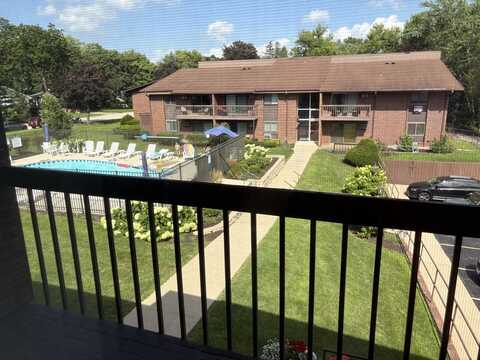 1270 Wisconsin Street, Lake Geneva, WI 53147