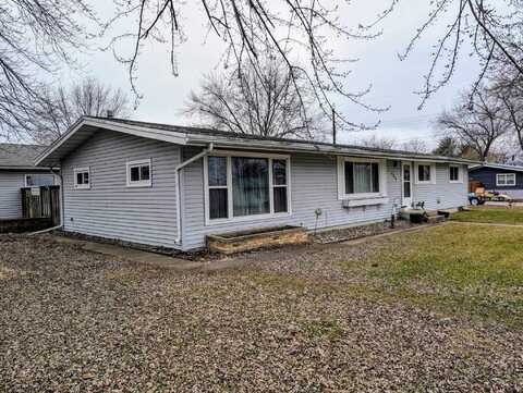 404 E Broadway Street, Prairie Du Chien, WI 53821