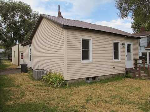 419 N Illinois Street, Prairie Du Chien, WI 53821