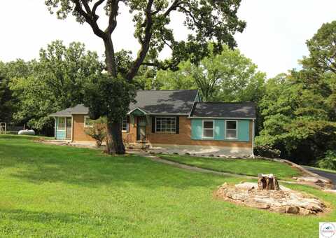 425 Cedar, Osceola, MO 64776