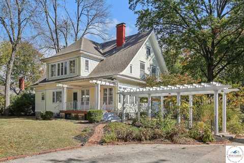 503 S 2nd, Clinton, MO 64735