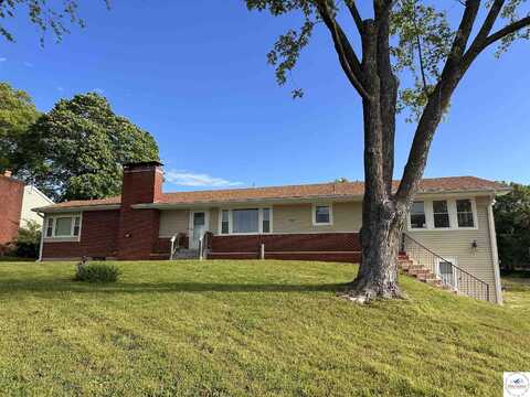 702 E Main, Warsaw, MO 65355