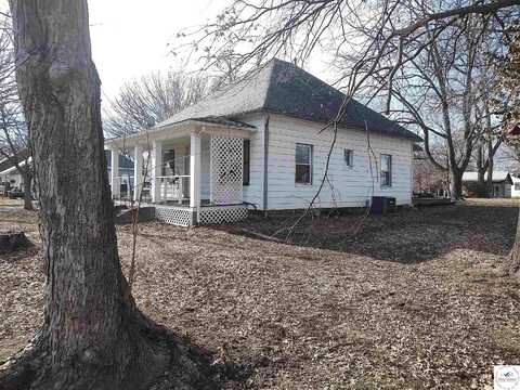 710 S Windsor, Windsor, MO 65360