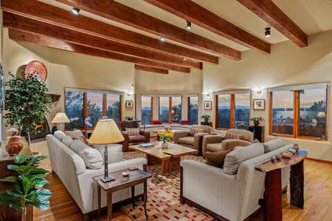 972 Indian Ridge Rd, Santa Fe, NM 87501
